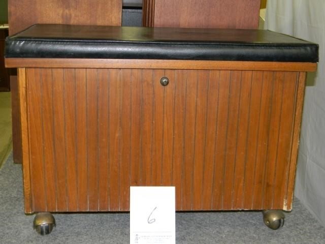 Lane Record Cabinet Lenhart Auction Realty