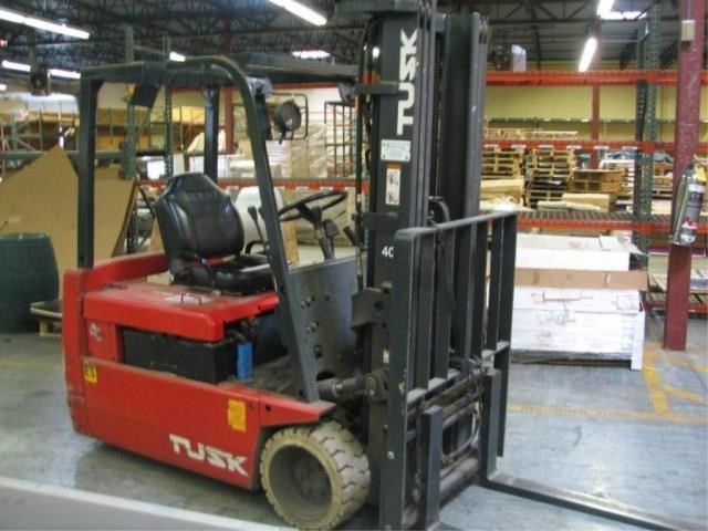 Tusk 3 450 Lb Electric Forklift Thomas Industries Inc