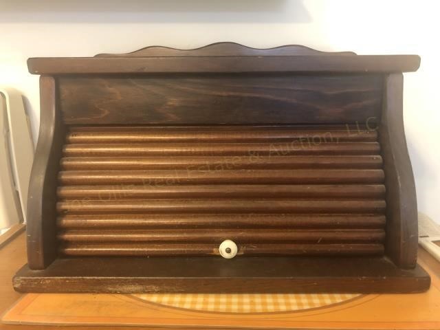 Wooden Countertop Bread Box 17 X 9 1 2 X 11 In Joe Ollis Auction