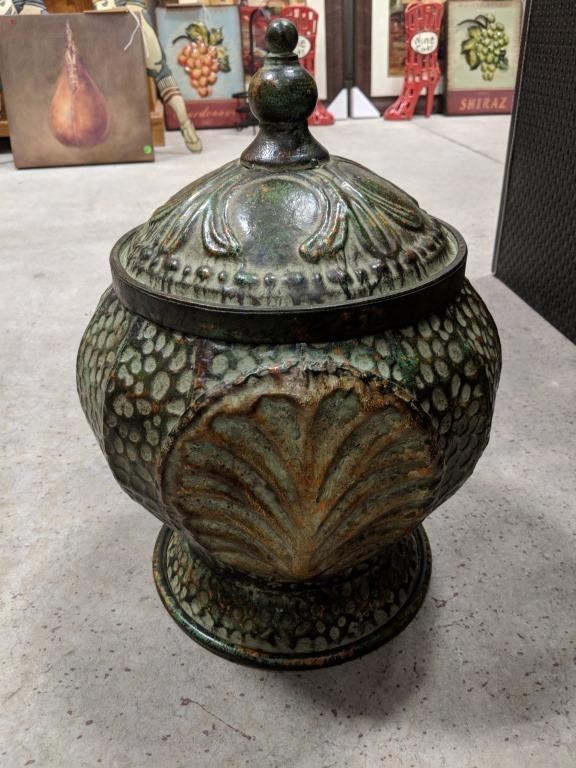 2 Decorative Tin Containers Prime Time Auctions