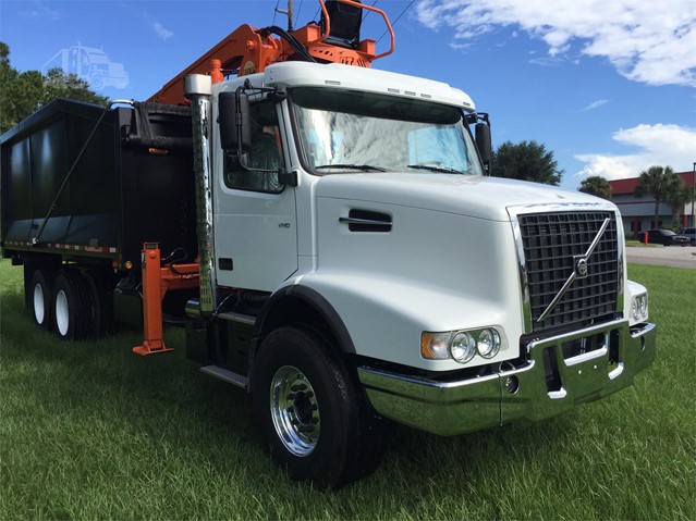 2020 Volvo Vhd64b300