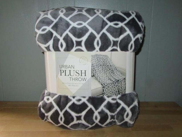 New Life Comfort Urban Plush Throw Fastbid