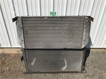 2005 ROADMASTER RR8R OR RR8S R-SERIES RAISED RAIL Used Radiator Truck / Trailer Components for sale