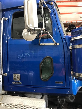 2012 WESTERN STAR 4900 SA Used Cab Truck / Trailer Components for sale