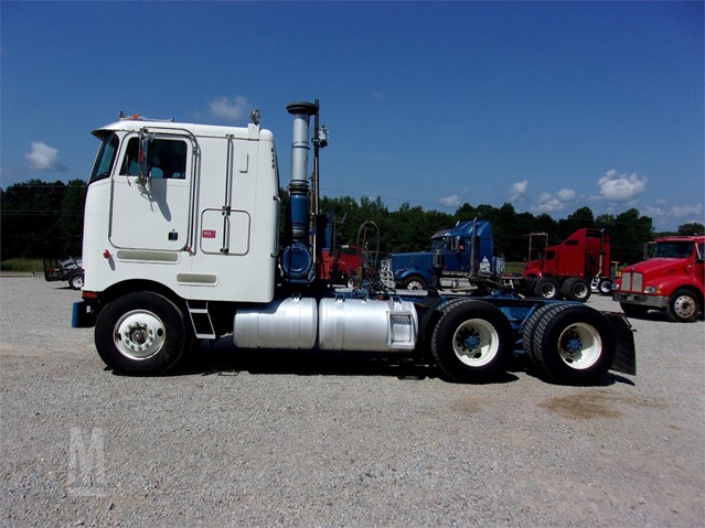 1997 Peterbilt 362