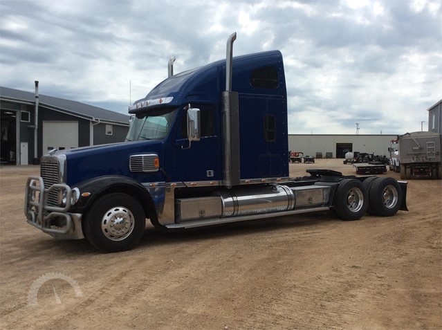 2013 Freightliner Coronado 132