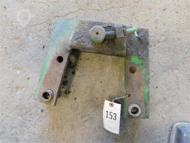 JOHN DEERE JOHN DEERE 2 CYLINDER TRACTOR DRAWBAR SUPPORT TAG Used Other Truck / Trailer Components for sale
