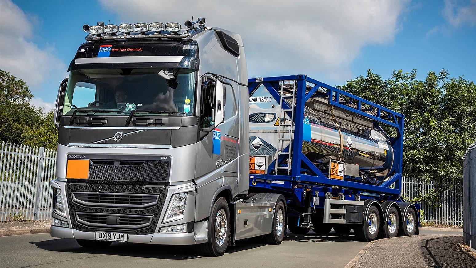 Volvo FH With I-Shift Dual Clutch Transmission Makes Bulk Liquid Transport Easier & More Efficient