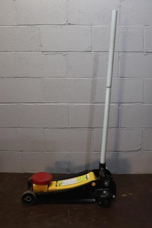 Central Hydraulics 3 Ton Floor Jack Lincoln Crum Auctions