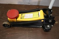 Central Hydraulics 3 Ton Floor Jack Lincoln Crum Auctions