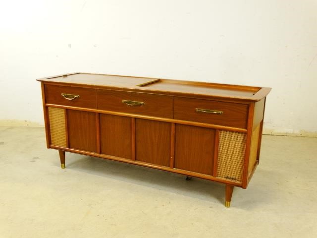 Magnavox Micromatic Record Player Cabinet Ll Auctions Llc