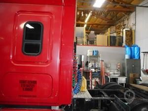 2009 FREIGHTLINER CASCADIA 125 Used Sleeper Truck / Trailer Components for sale