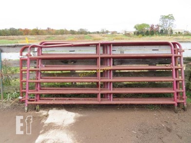 Four 10ft Gates And One 12ft Gate Other Online Auctions 1