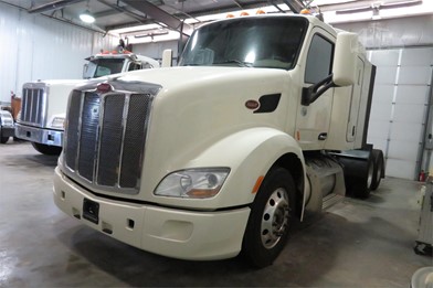 Peterbilt 579 Conventional Trucks W Sleeper For Sale 2691