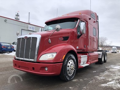 Peterbilt Trucks Online Auctions 94 Listings Auctiontime Com
