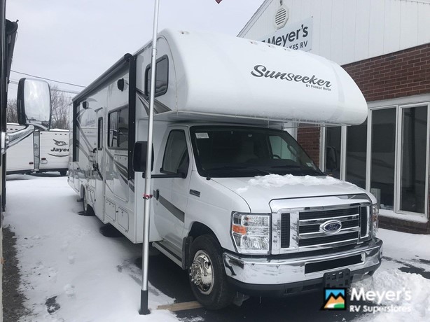 Class C Motorhomes For Sale 2777 Listings Rvuniverse Com