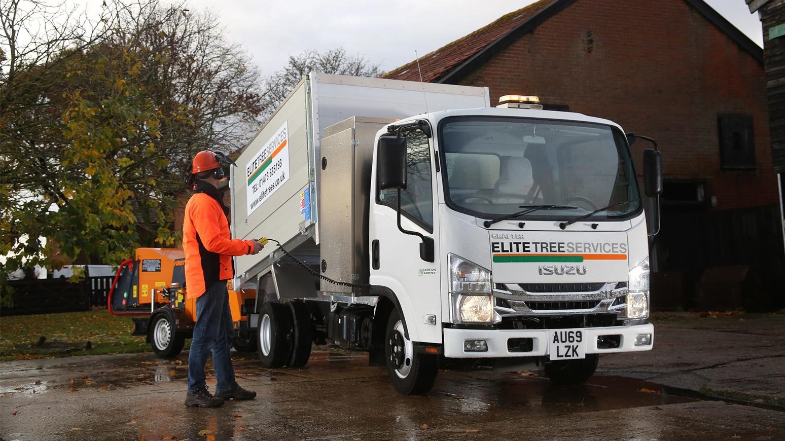 Elite Tree Services Getting To Work With Specially Designed Arboriculture Tipper Box Body On Isuzu Grafter