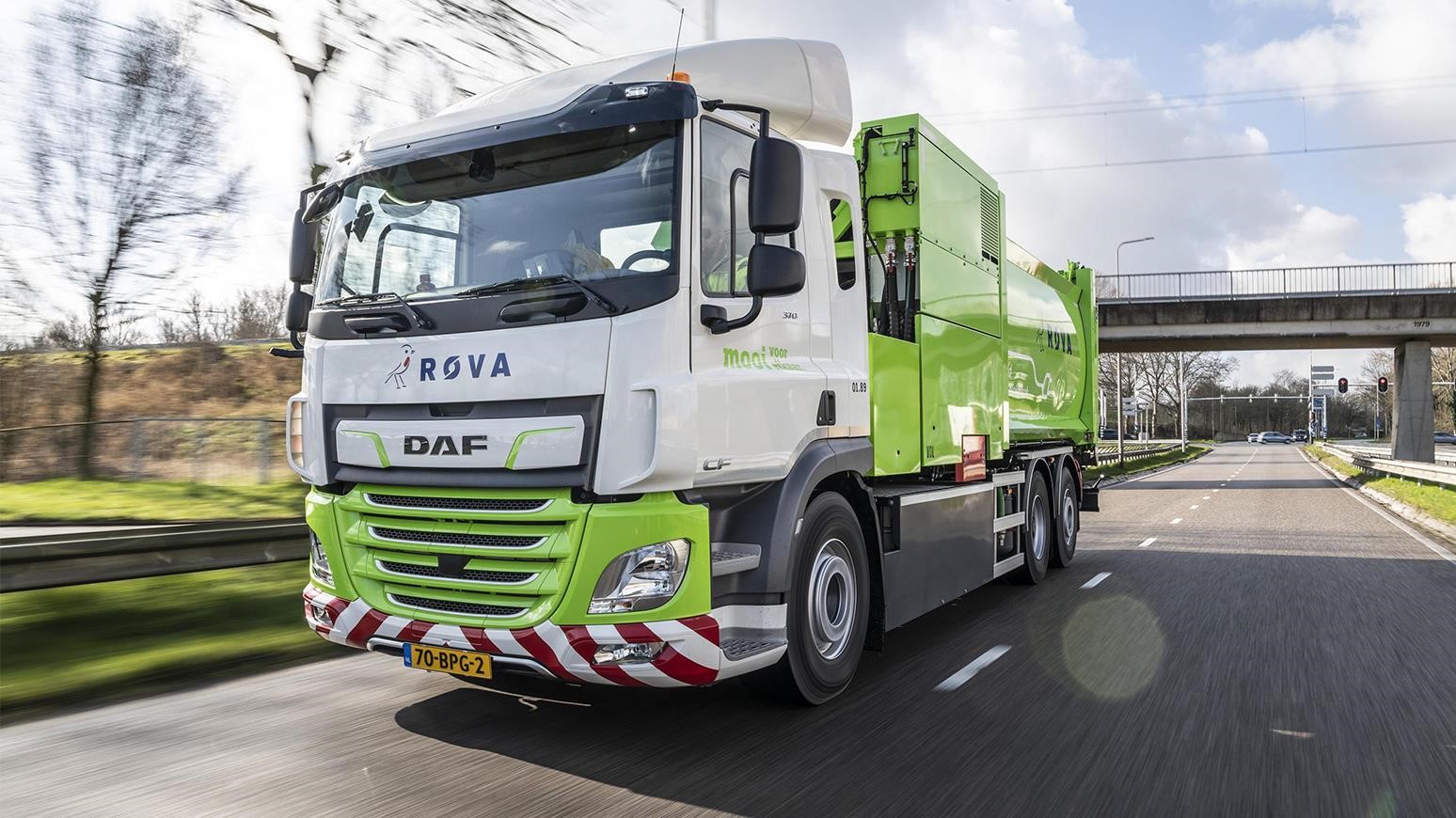 DAF Delivers Its First CF Electric 6x2 Refuse Truck To Dutch Waste Management Specialist ROVA