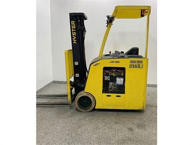 Hyster Stand Up Reach Forklifts For Sale 79 Listings Marketbook Ca Page 1 Of 4