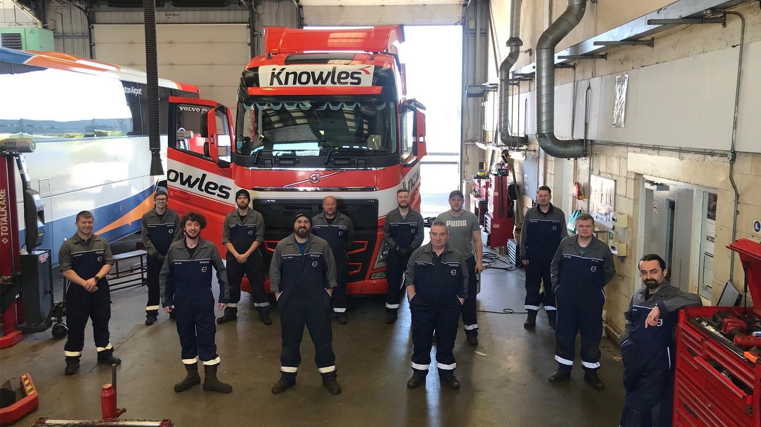 Volvo Technicians Volunteer For Weekend Shifts To Serve Customer Knowles Transport, Dealer Lends Them A Volvo FH Demonstrator