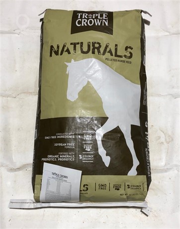 TRIPLE CROWN NATURALS - PELLETED HORSE FEED New Other for sale