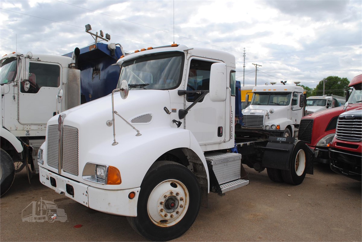 2005 KENWORTH T300 For Sale In Covington, Tennessee