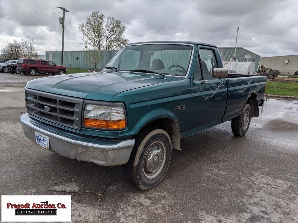 1996 Ford F-250 2wd, regular cab, 137,000 miles, a | Fragodt Auction Co. 1996 Ford F250 5.8 Towing Capacity