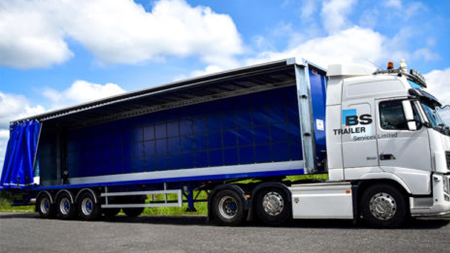 BS Trailer Services Orders £2 Million Of New Curtainside Trailers From SDC