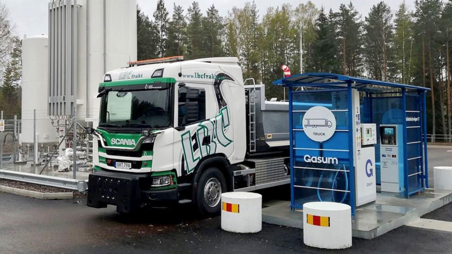 Swedish Haulier LBC Frakt Adds First Liquefied Biogas-Powered Truck To Its Fleet, A Scania G 410 Skip Loader