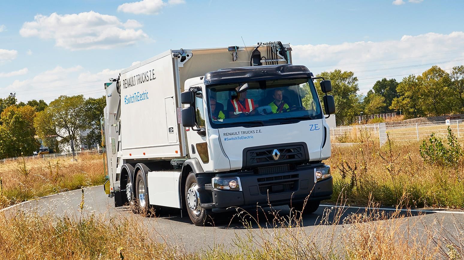 Renault Trucks Range D Wide Z.E. Is UK’s First Right-Hand-Drive, Serial Production Electric Truck