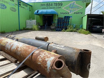 2004 HOLLAND 5 STAGE HYDRAULIC CYLINDER COM Used Other Truck / Trailer Components for sale