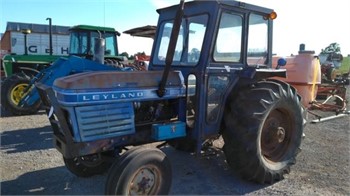 3 orificios Leyland 245,253 Tractor de escape acodado 180 grados 