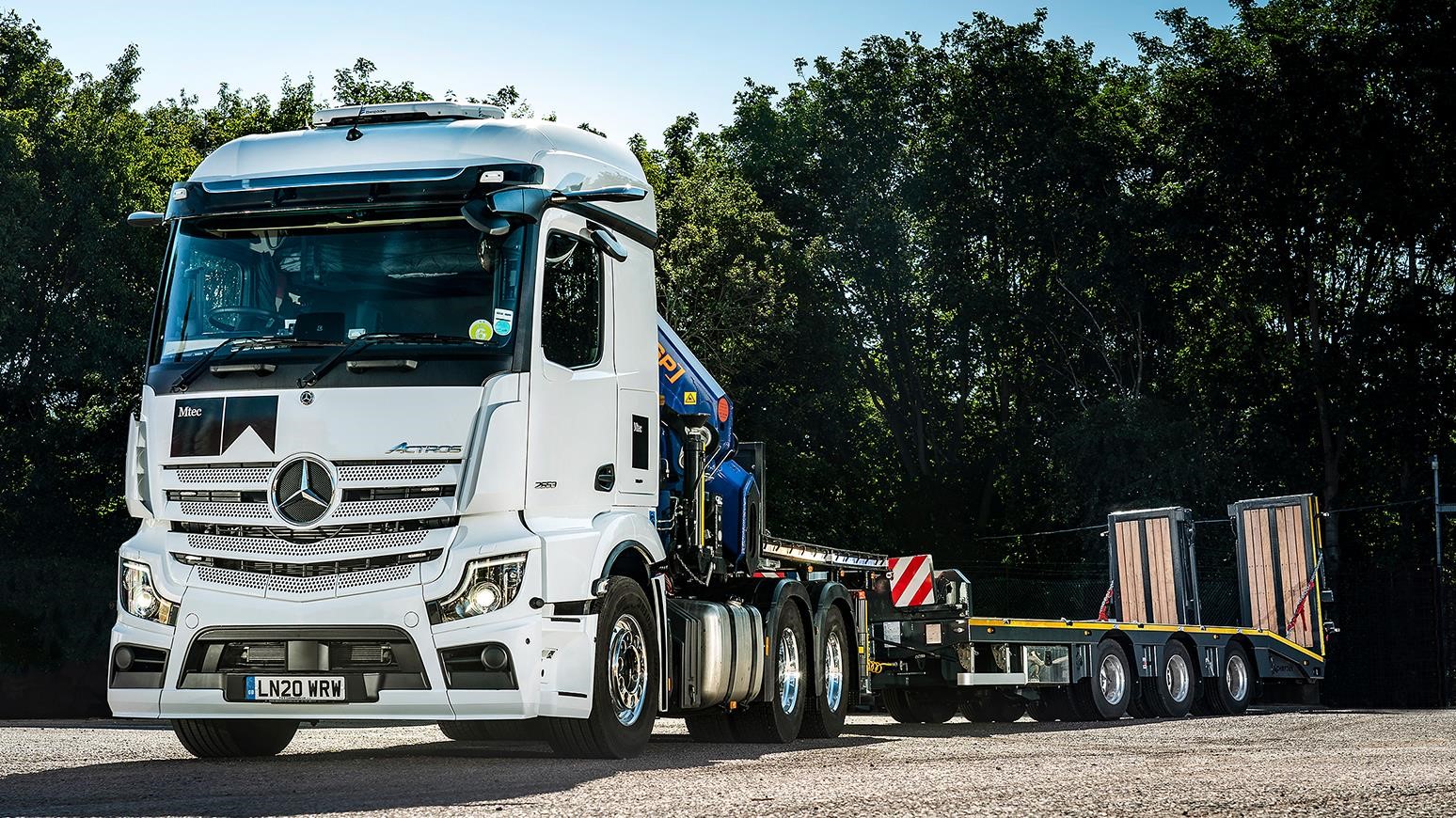 Art Transport Specialist Mtec Adds First New-Generation Mercedes-Benz Actros 2653 With MirrorCam System & Multimedia Cockpit