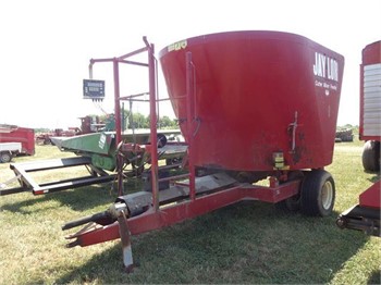 JAY LOR Feed/Mixer Wagon Other Equipment Auction Results - 92 ...