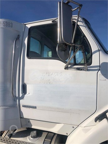 2005 STERLING A9500 Used Glass Truck / Trailer Components for sale