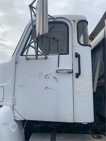 1980 VOLVO OTHER Used Door Truck / Trailer Components for sale