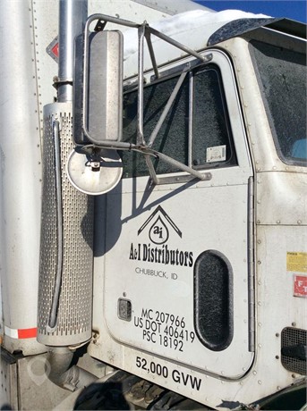 2004 PETERBILT 330 Used Door Truck / Trailer Components for sale