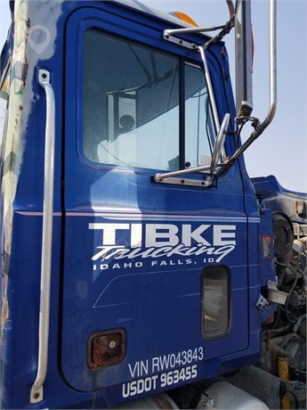 1994 MACK CH613 Used Door Truck / Trailer Components for sale