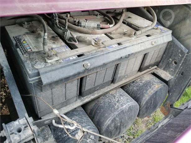 2013 VOLVO VNL Used Battery Box Truck / Trailer Components for sale