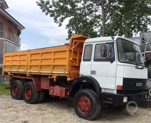 2022 IVECO 330-26 Used Tipper Trucks for sale