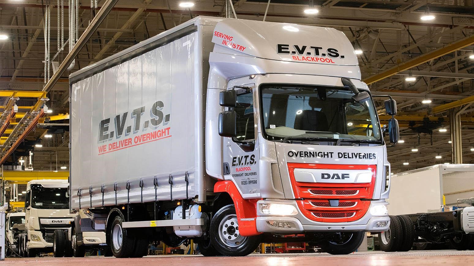 DAF Manufacturer Leyland Trucks Produces 200,000th LF Truck, An LF City 170 Curtainsider
