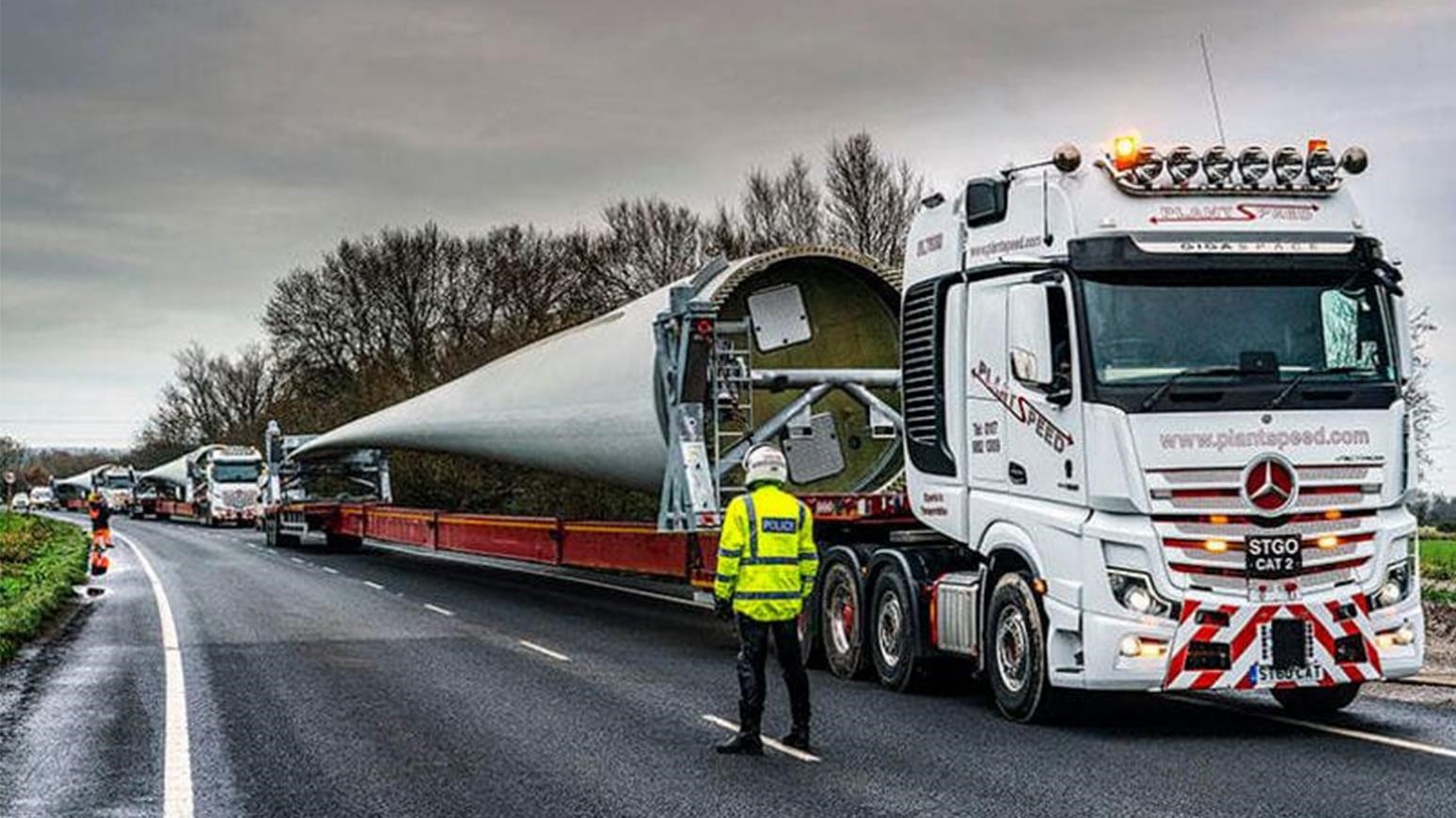 Bristol-Based Heavy Haulage Specialist Uses Nooteboom Super Wing Carrier Trailer To Move Record-Length Wind Turbine Blades