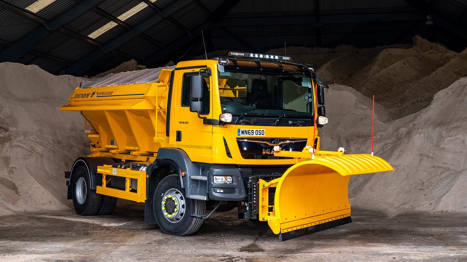Manufacturer & Contract Hire Business Trials New MAN TGM 18.250 4X4 Gritter Truck In London Borough
