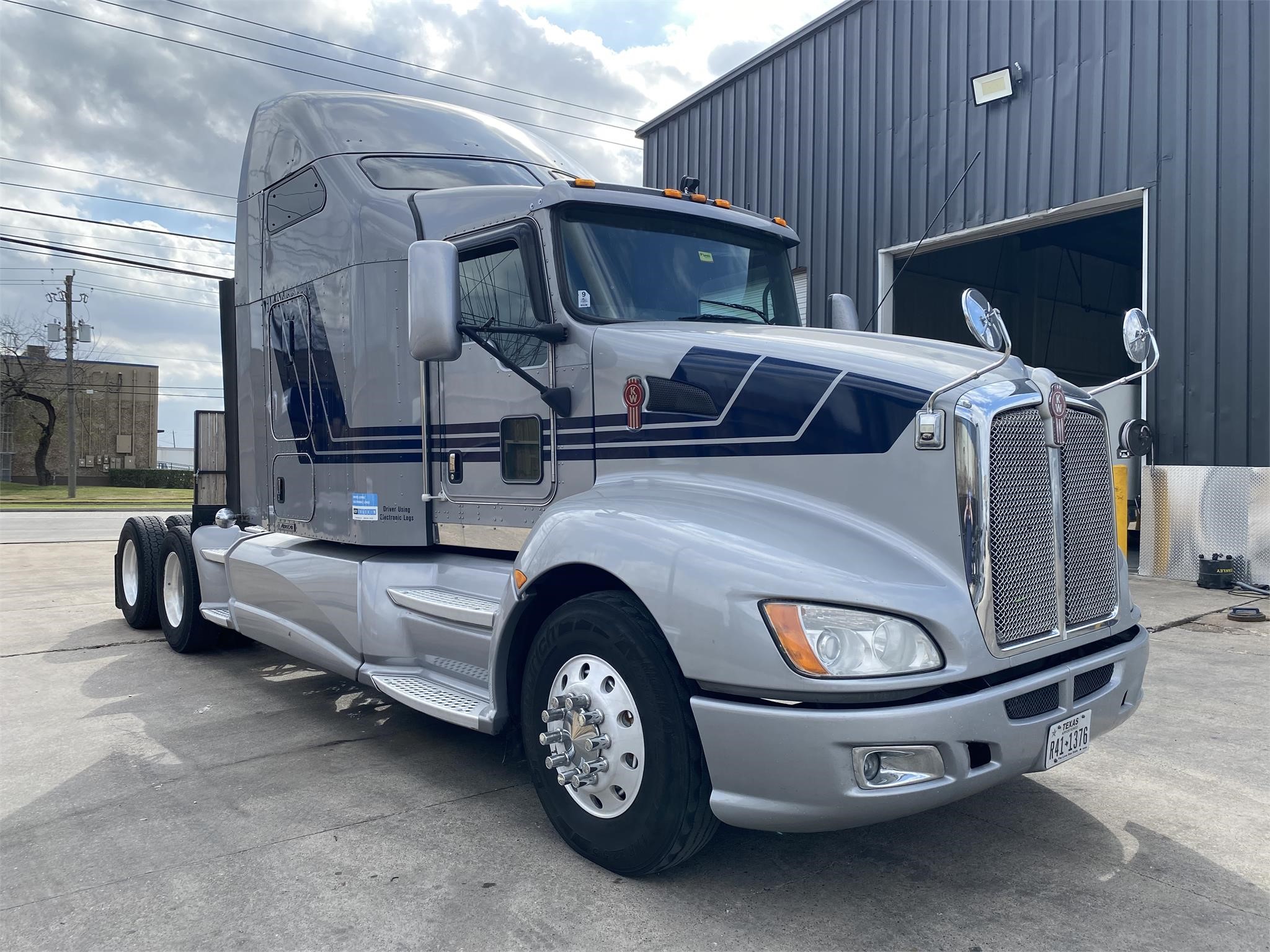 2013 KENWORTH T660 For Sale in Houston, Texas