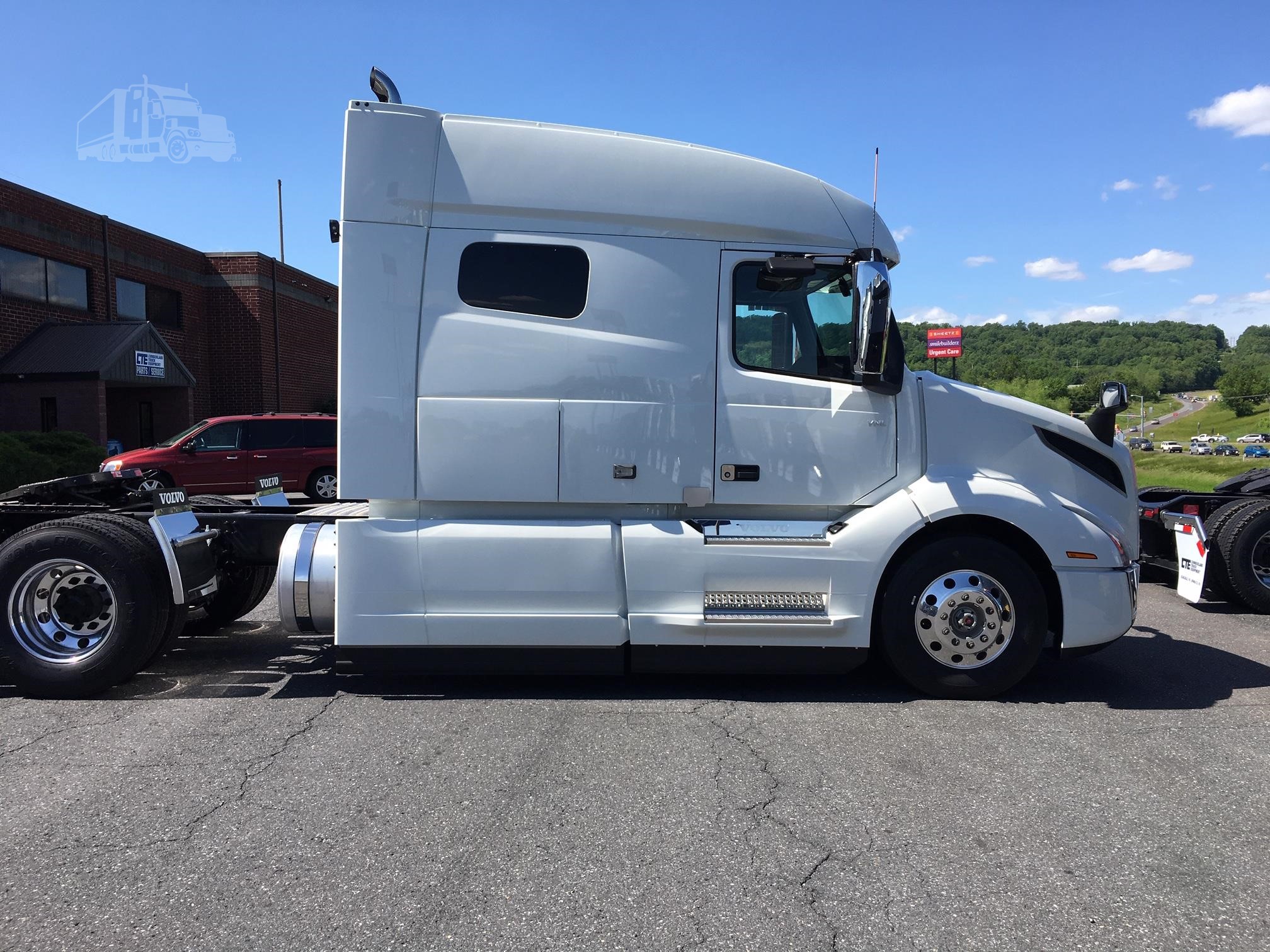 2023 VOLVO VNL64T740 For Sale In EPHRATA, Pennsylvania | TruckPaper.com