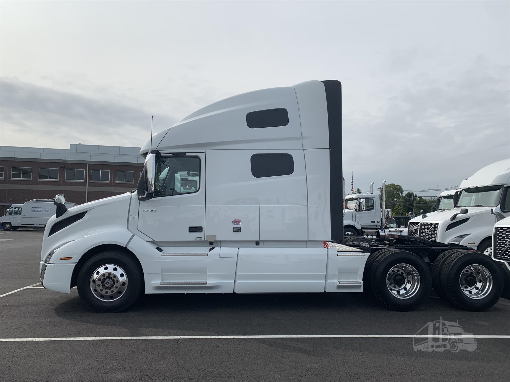 2023 VOLVO VNL64T760 For Sale In Secaucus, New Jersey | www