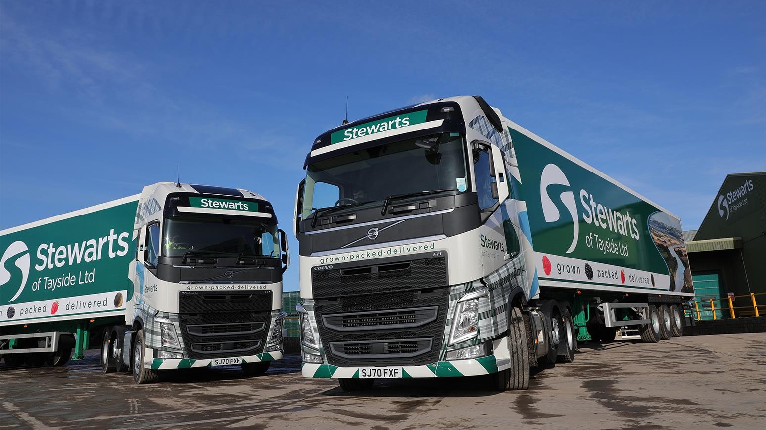 Scottish Produce Distributor Buys 9 New Volvo FH 500 Tractor Units, One With I-Save Fuel Efficiency Package