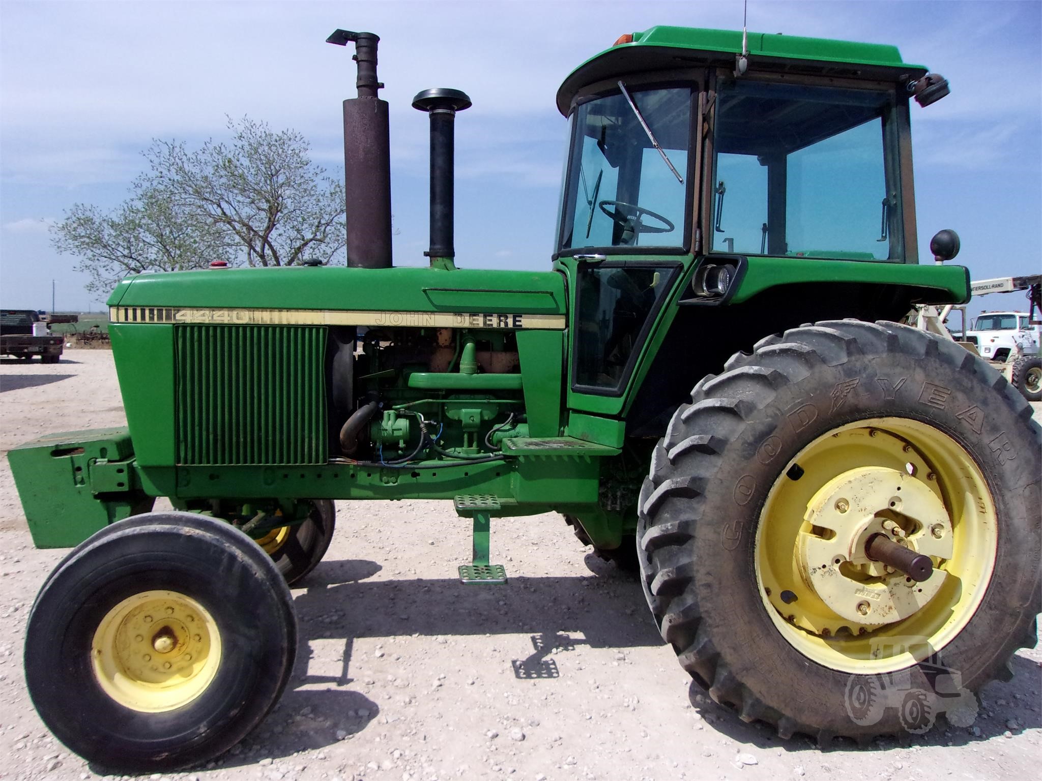 1982 JOHN DEERE 4440 For Sale In Hondo, Texas | TractorHouse.com