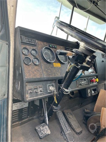 1995 KENWORTH T400 Used Cab Truck / Trailer Components for sale