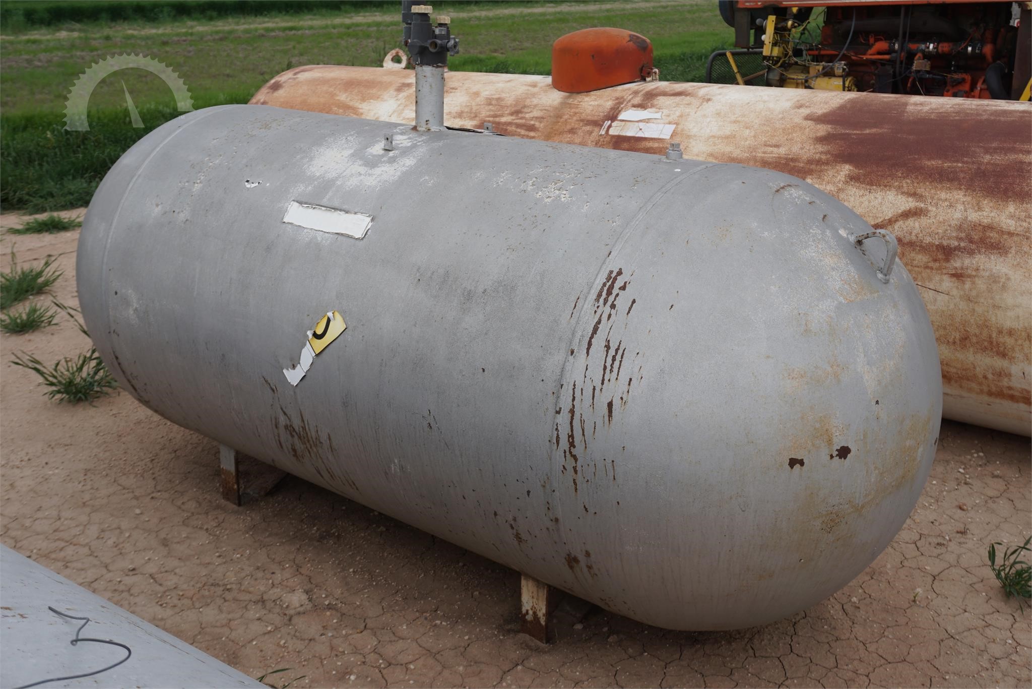 Details about   200 Gallon Steel Air Pressure Receiving Tank 100PSI @ 20-650°F 